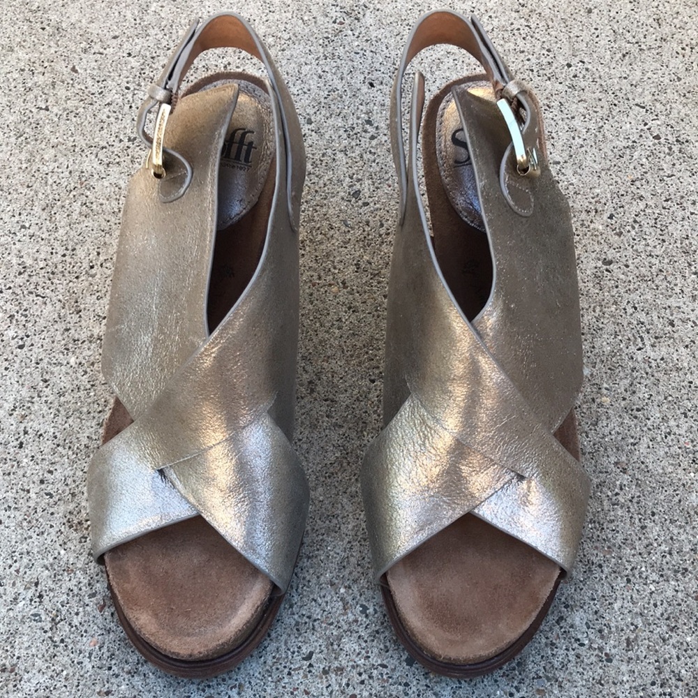 🌸Sofft Cambria Gold Metallic heels 🌸